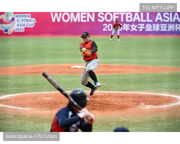 日本马来西亚江浙沪队伍同场竞技浦江腰旗橄榄球赛盛大开赛